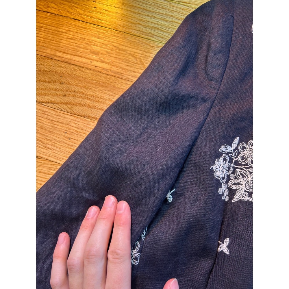 BCBG Paris Vintage Black 100% Linen Floral Embroidered Blazer Jacket Size 10 - Picture 2 of 11
